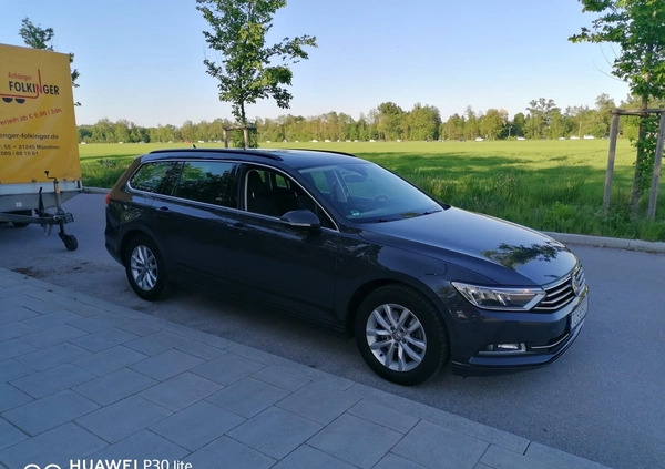 Volkswagen Passat cena 56000 przebieg: 156000, rok produkcji 2016 z Kożuchów małe 781